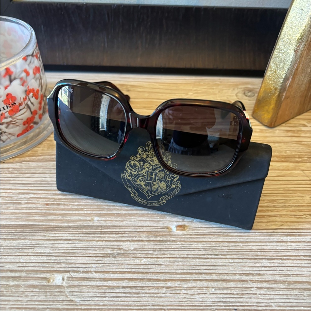 Diff Eyewear Black Oversized Sunglasses